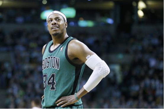 而是由阵容 而是由阵容